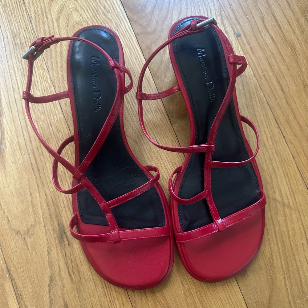 Massimo Dutti red heels